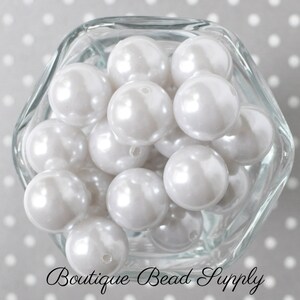 20mm White pearl bubblegum beads, White acrylic pearl chunky plastic beads set of 10, White pearl gumball bead, Large statement pearl bead