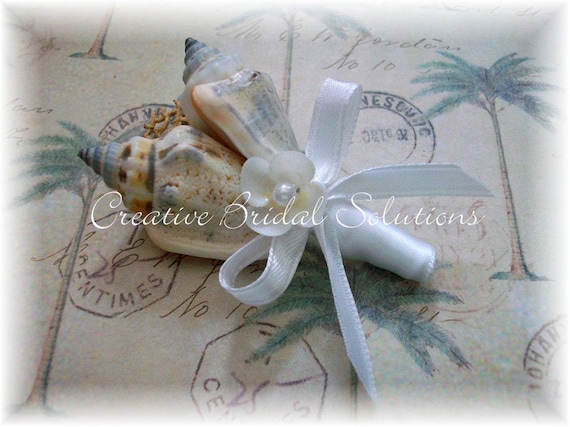 White Seashell Groom Groomsmen Wedding Boutonniere, White Button Hole, Beach Wedding, Sea Shell Boutonniere, Button Hole