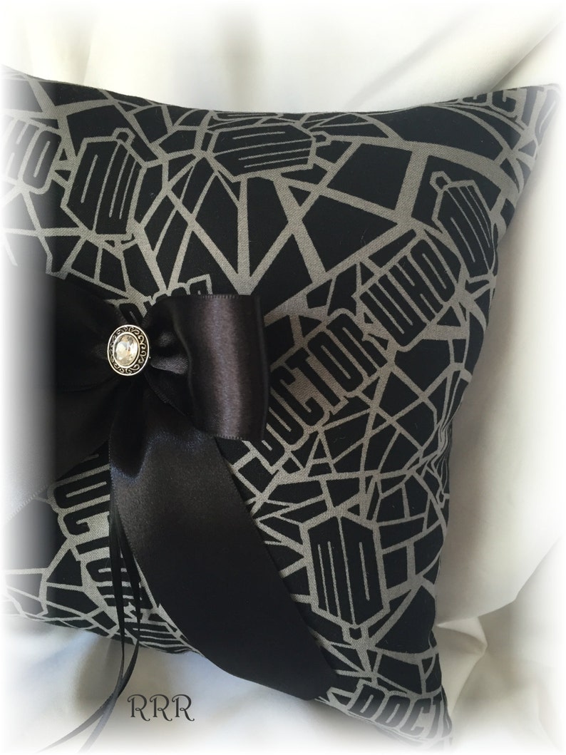 Doctor Who Ring Pillow Black Dr Who Ring Pillow Scifi Wedding Ring Pillow Doctor Who Wedding Ring Bearer Pillow Doctor Who Wedding