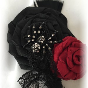 Gothic Wedding Black and Red Groom Boutonniere, Spider Boutonniere, Gothic Wedding Boutonniere, Goth Wedding, Alternative Wedding
