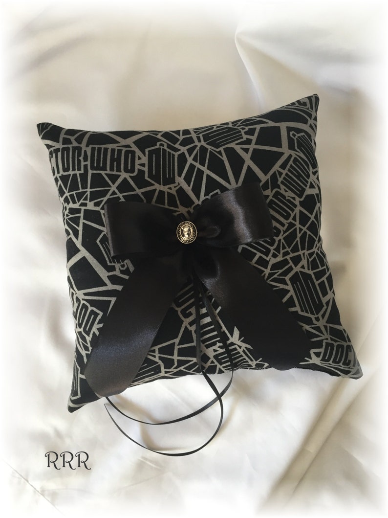 Doctor Who Ring Pillow Black Dr Who Ring Pillow Scifi Wedding Ring Pillow Doctor Who Wedding Ring Bearer Pillow Doctor Who Wedding
