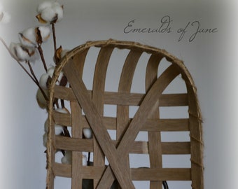 Handmade tobacco baskets