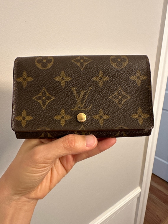 Auth Louis Vuitton wallet