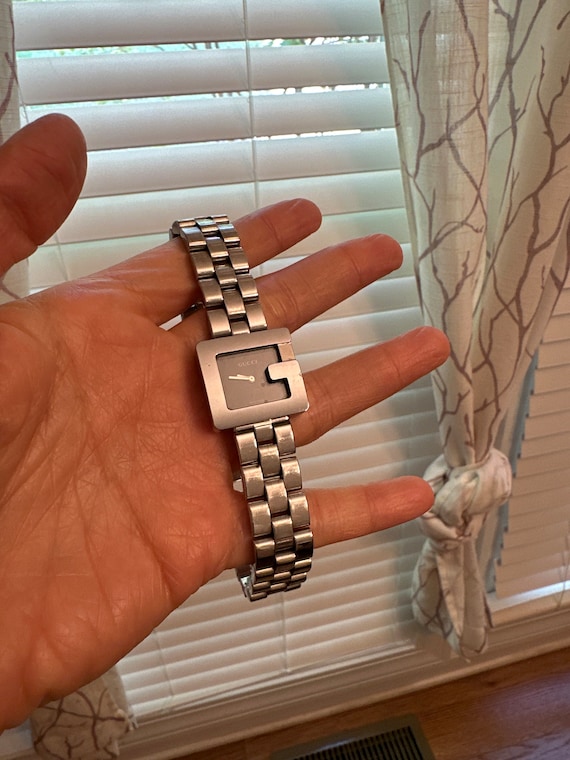 Auth Gucci watch