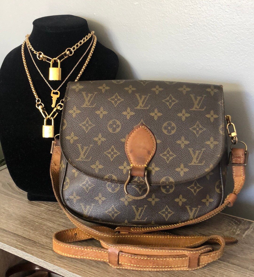 Date Code & Stamp] Louis Vuitton Saint Cloud MM Monogram Canvas