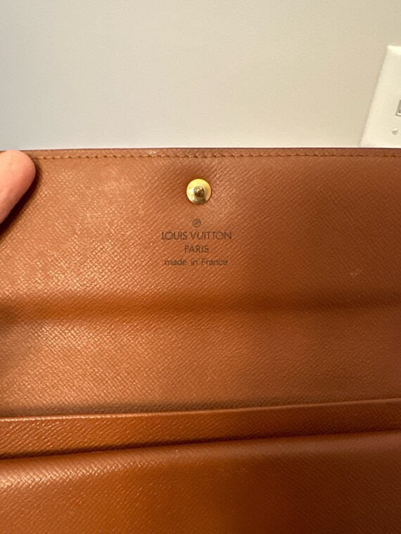 Authentic Louis Vuitton wallet - image 5
