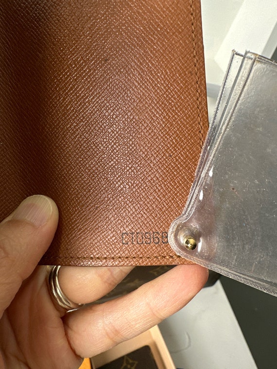 Louis Vuitton credit card holder - image 7