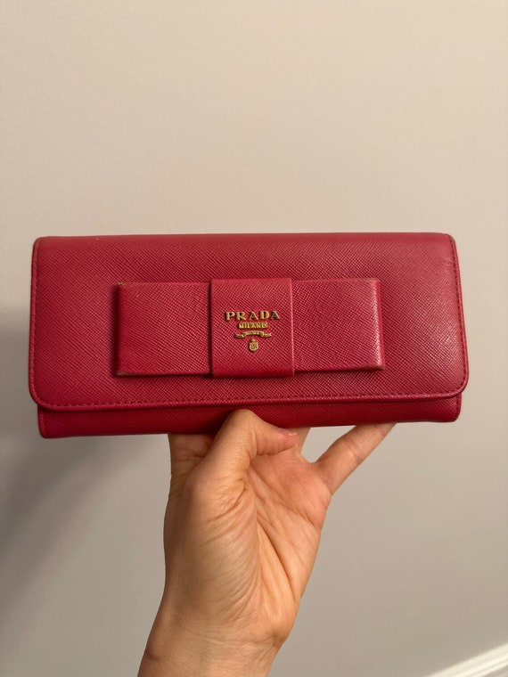 Auth Prada wallet