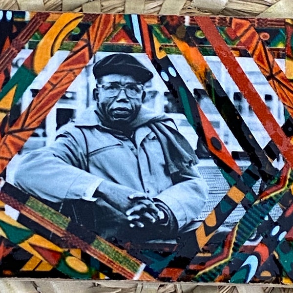 Chinua Achebe Magnet
