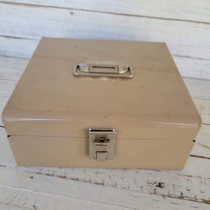 Metal Cash Box - Cash Box - Key Not Available - Metal Cash Storage - Metal Box - Vintage Cash Box
