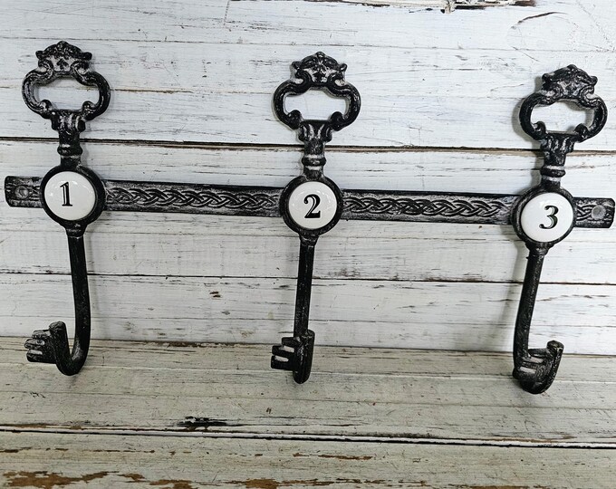 Vintage Skeleton Key Hook Rack: Distressed Metal Numbered Key Holder - Etsy