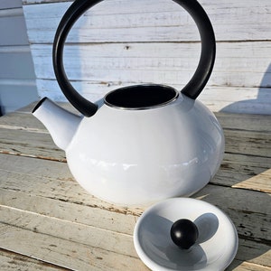 Mid Century White Enamel Tea Kettle: Retro Kitchen Decor