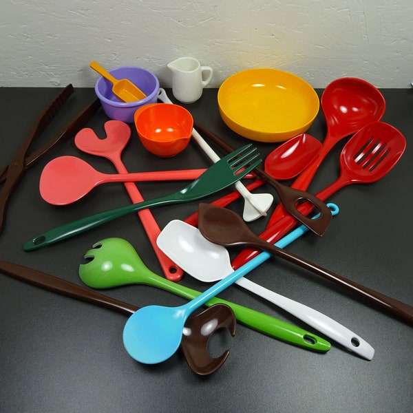 Kitchen helpers utensils RÖSTI MEPAL melamine, Danish design Soren Andersen, Krups EMSA Dr.Oetker Valon, hard plastic