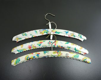 MCM coat hangers duck motif, 3 children's hangers wood with plastic coating 50s 60s 136g