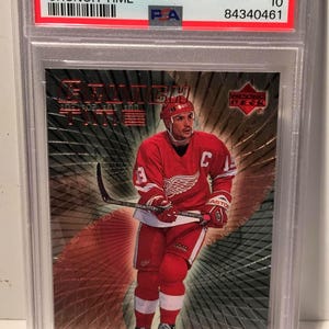 1999 Upper Deck Crunch Time - Steve Yzerman Red Wings - PSA 10 Graded Encased