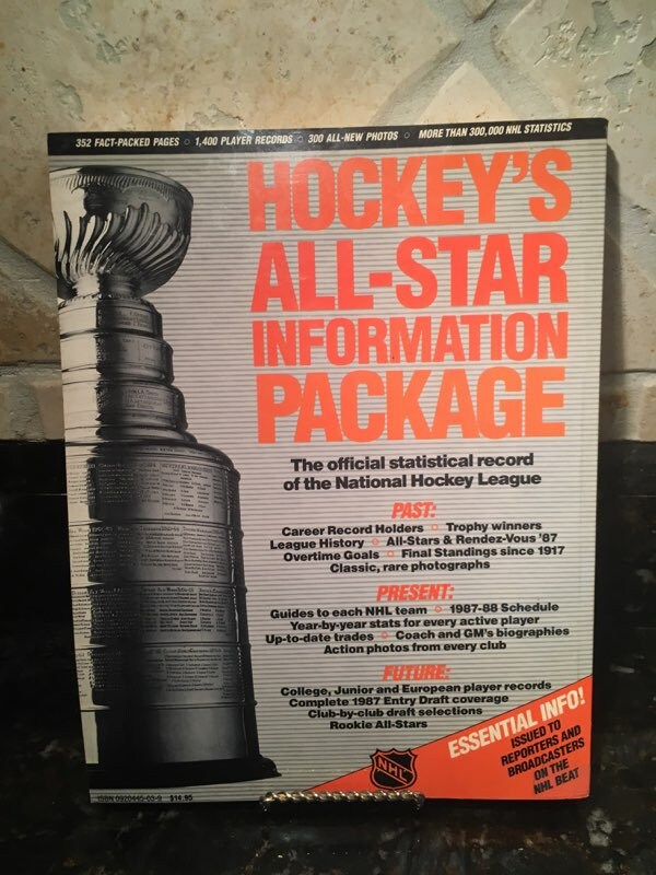 NHL Official Guide ＆ Record Book 1987-95 1988-89 NHL Official Guide & Record Book ~ Wayne Gretzky