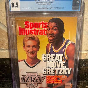 August 22, 1988 Wayne Gretzky Magic Johnson Sports Illustrated Newsstand CGC 8.5 Graded Encased Legendary Issue