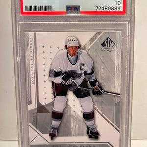 Wayne Gretzky 2006 SP Authentic - Graded, Encased & Authenticated - PSA 10 Gem Mint Kings Hall of Fame