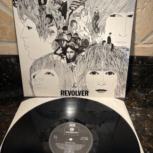 Beatles Ultra Rare Alternate COLOR Revolver 1966 Colour