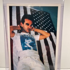 Morrissey von &quot;The Smiths&quot; #147 1987 Panini Smash Hits Übergroßer Aufkleber Seltener unbenutzter Zustand
