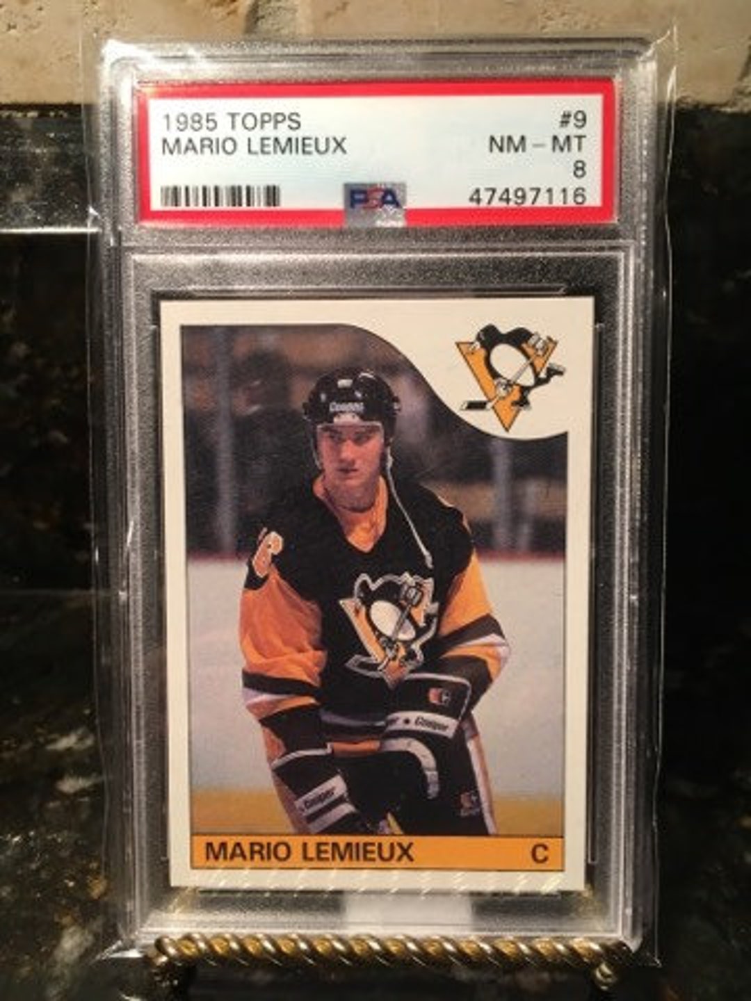 Mario Lemieux PSA 8 1985 Topps Rookie Card Graded Encased Authenticated