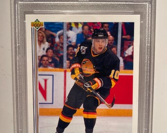 1992-93 Upper Deck Pavel Bure "Rookie Report" PSA 9 Mint - Graded Encased