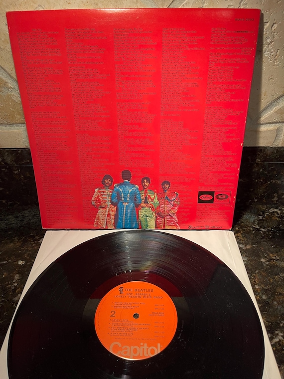 The Beatles - Sgt Pepper's Lonely Hearts Club Band - Vinyl Record