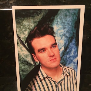 Morrissey von &quot;The Smiths&quot; 1987 Panini Smash Hits Übergroßer Aufkleber Seltener unbenutzter Zustand