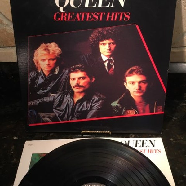 Queen "Greatest Hits" 1981 - Vintage Vinyl LP Record Elektra - Near Mint Condition - Free Shipping!