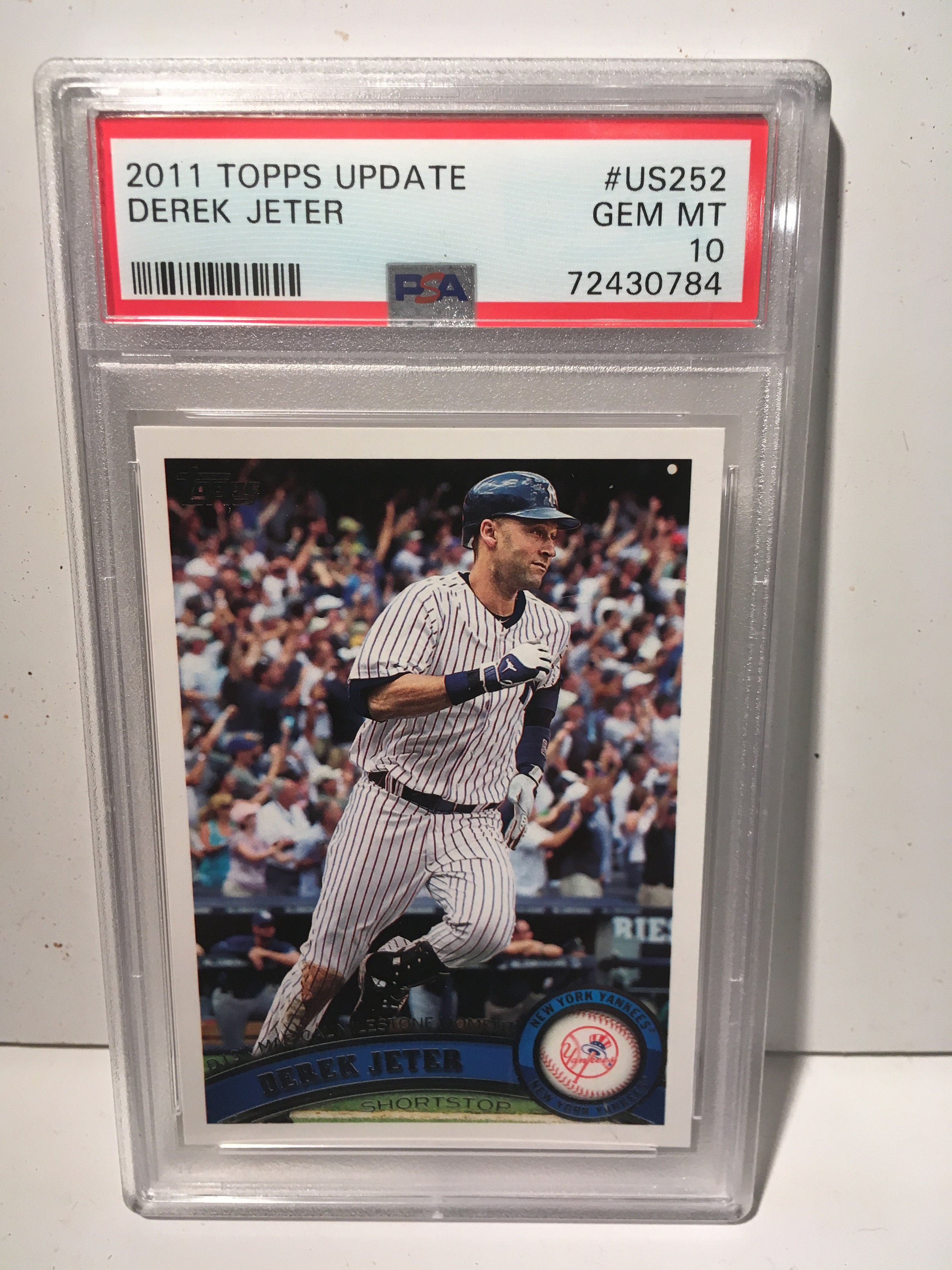 Derek Jeter 2011 Topps Update #US252 PSA 10 Graded Encased Hall of