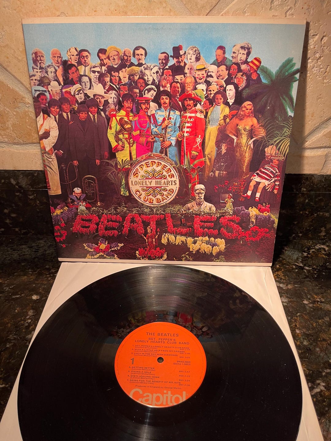 The Beatles - Sgt Pepper's Lonely Hearts Club Band - Vinyl Record