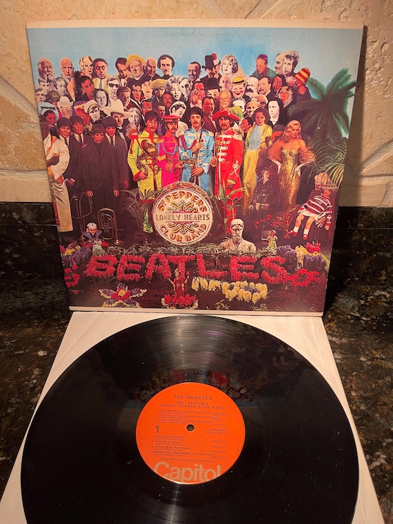 The Beatles - Sgt Pepper's Lonely Hearts Club Band - Vinyl Record