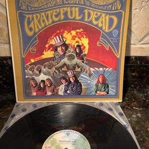 Grateful Dead Debut Album Vintage LP Vinyl Record - Near Mint Condition - Free Shipping!