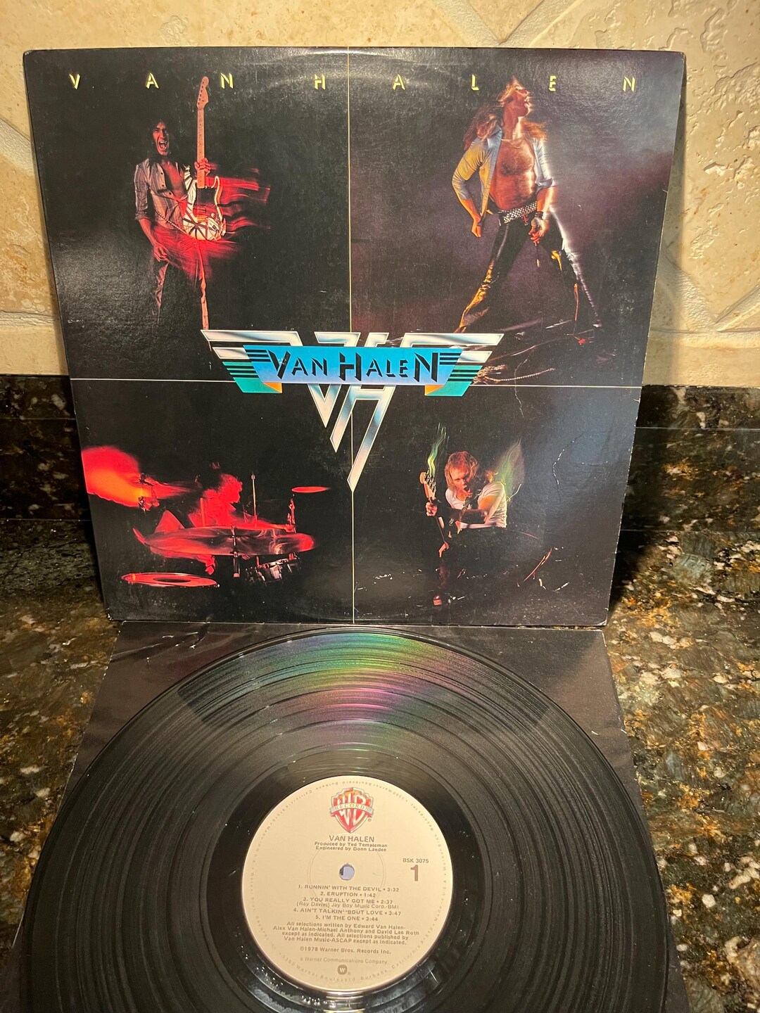 【貴重音源LP】VAN HALEN/Simple Rhymes In a Simple Rhyme (2015 Remaster) - YouTube