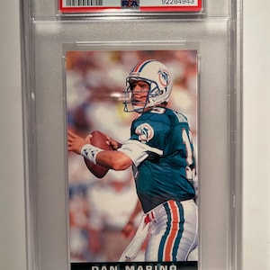 1994 Fleer Gameday #240 Dan Marino - PSA 9 Mint! Miami Dolphins Legend