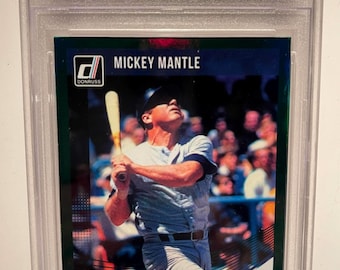 2018 Panini Donruss Holo Green #200 Mickey Mantle PSA 10 Graded Encased Yankees