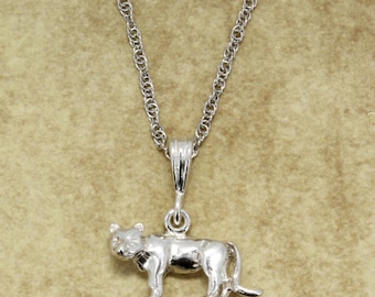 Collana in argento sterling con puma: ciondolo a forma di leone di montagna intagliato a mano
