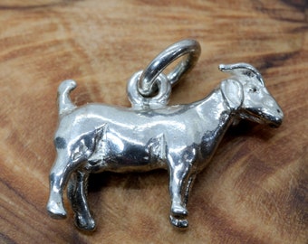 Silver Goat Charm for her, 925 Sterling Silver Boer Goat with Horns, silver charm for farmgirl in 4H or FFA, Show Animal for charm bracelet