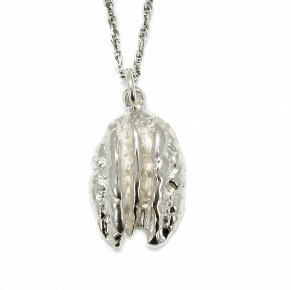 Pecan Charm Nut 2D Sterling Silver Pecan Charm Nut 2D Sterling Silver