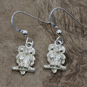 Zilveren uil oorbellen met grote ogen 925 sterling zilver Dangle Earrings, grillige grappig leuk uitziende uil cadeau voor haar, Childrens meisje cadeau