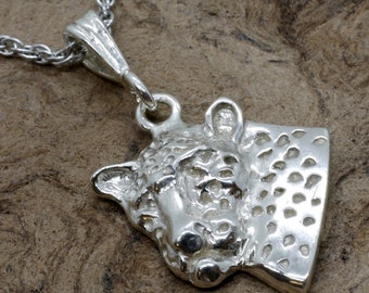 ＊Handmade Animal　ネックレス スターリングシルバーのヒョウ柄ネックレス：手彫りの動物ジュエリー