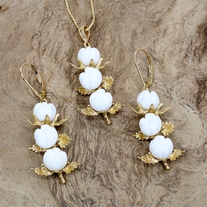Matching Set of Three Cotton Bolls Necklace and Dangle Earrings, Cotton Farmer gift for wife, Cotton Anniversary Gift for her