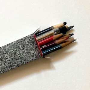 Vintage Sketch Pencil Set: 8 Drawing Tools in Handmade Box