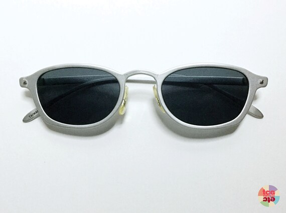 Sin aliento huella dactilar reptiles Gafas de sol de diseño vintage Pepper's Steve Madden - Etsy España Sin aliento huella dactilar reptiles Gafas de sol de diseño vintage Pepper's Steve Madden - Etsy España