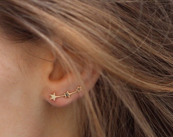 Star climbing earrings. Delicate earrings with 3 climbing stars in 925 sterling silver and 18k gold plated