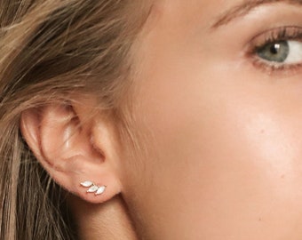 Mother-of-pearl petal earrings with snap closure, ideal for events in sterling silver and gold plating