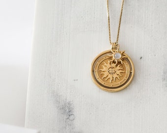 Collar giratorio con moneda y dibujo de sol con pequeño colgante en piedra natural, fabricado en plata de ley y chapado en oro de 24k
