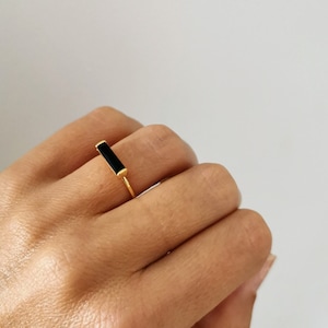 Original Cylinder Stone Ring with black tourmaline stone, cylindrical ring with tourmaline stone image 1