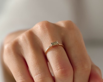 minimalist solitaire green stone ring , Tiny Baguette Crystal Ring, green cz ring, Simple Engagement Ring
