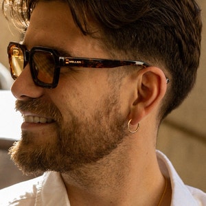 Men's fine hoop earrings, 18mm round section and polished finish, superior quality, made of sterling silver and gold-plated silver